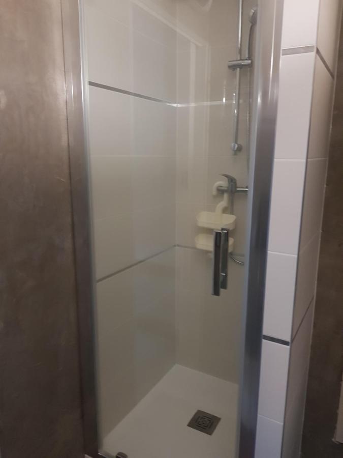Studio moderne classe 2 dans marina proche mer et etang - lit wifi fibre et parking privé Sète Exterior foto